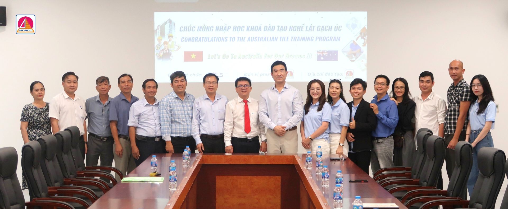 Lễ Khai Giảng Lớp Đào Tạo Nghề Lát Gạch Úc Năm 2025