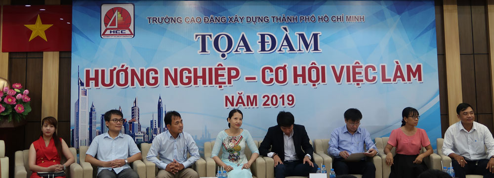 Tọa đàm doanh nghiệp - cơ hội việc làm (khối ngành Kinh tế - Kinh tế Xây dựng - Kiến trúc) ngày 13 tháng 09 năm 2019